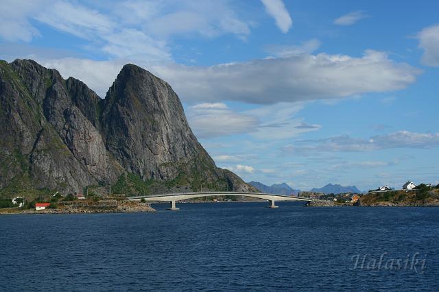 Norwegia (1041).JPG - Lofoty - wyspa Meskenes (Reine)